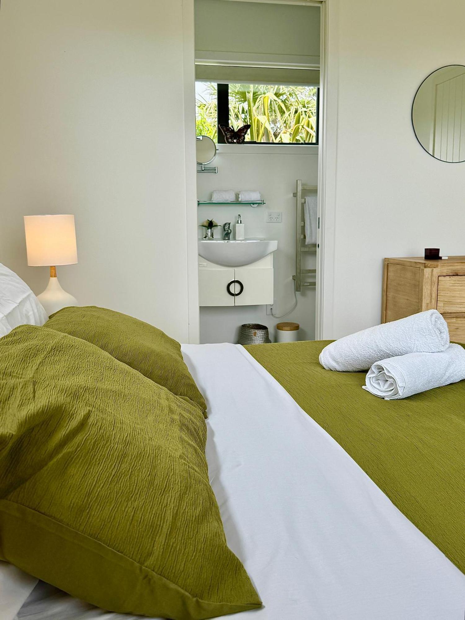 Room At Raglans Travellers Rest Coastal Retreat Экстерьер фото